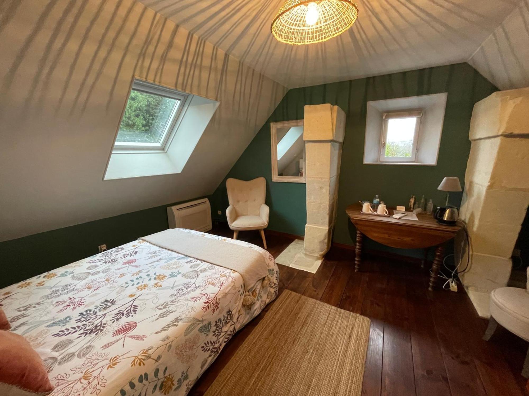 Chambres D Hotes Avec Piscine Et Spa La Foliere Saumur Villebernier Экстерьер фото